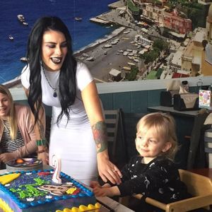 Meet your Posher, Taylor